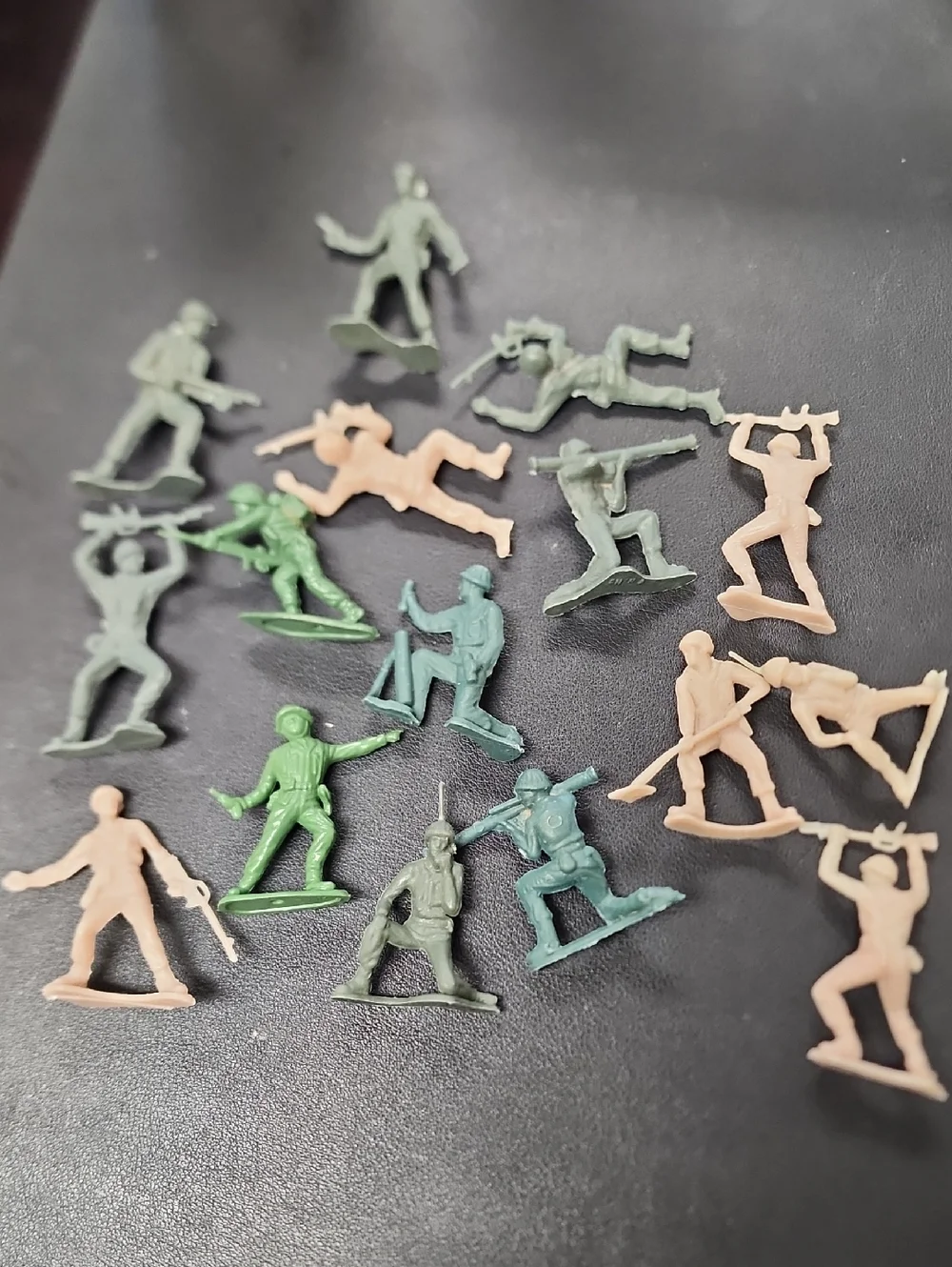 Plastic Army Men, Large Lot!
